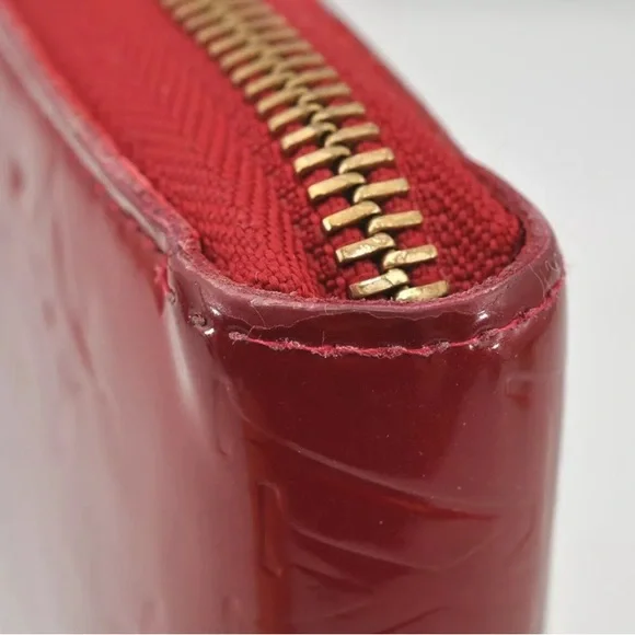 Authentic Louis Vuitton Vernis Zippy Wallet Long Purse Red.